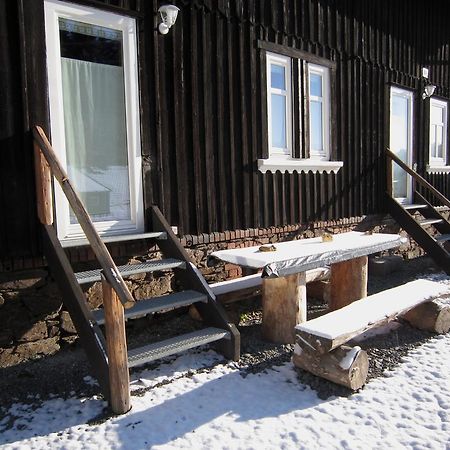 Appartement Ferienhaus Anno Dazumal, Wie Zu Oma'S Zeiten à Klingenthal Extérieur photo