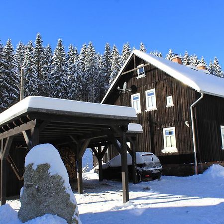 Appartement Ferienhaus Anno Dazumal, Wie Zu Oma'S Zeiten à Klingenthal Extérieur photo