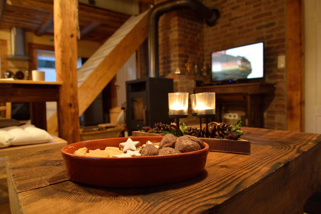 Appartement Ferienhaus Anno Dazumal, Wie Zu Oma'S Zeiten à Klingenthal Chambre photo