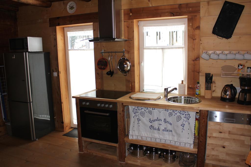 Appartement Ferienhaus Anno Dazumal, Wie Zu Oma'S Zeiten à Klingenthal Extérieur photo